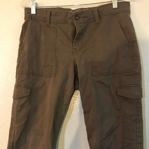 Gloria Vanderbilt Brown Capris